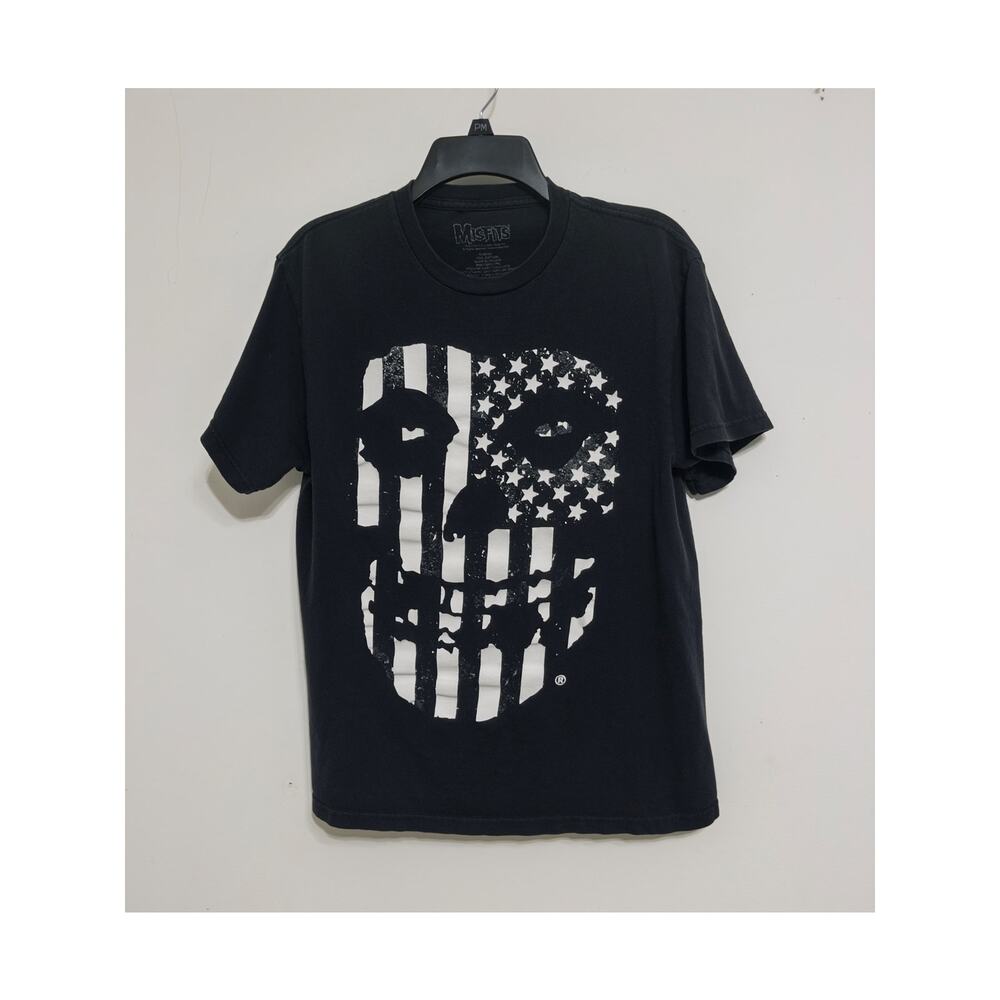 Misfits‎ T-shirt featuring the iconic skull with American flag sz M punk rock